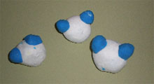 Representación de tres moléculas de agua.
