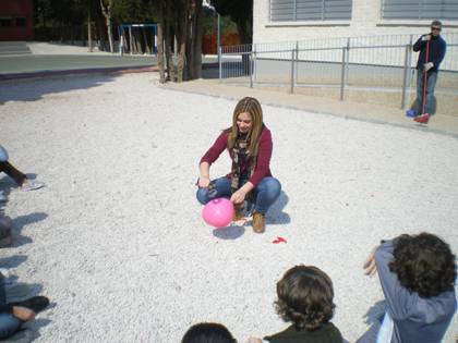 Experimentamos con un globo, una lupa y los rayos del sol