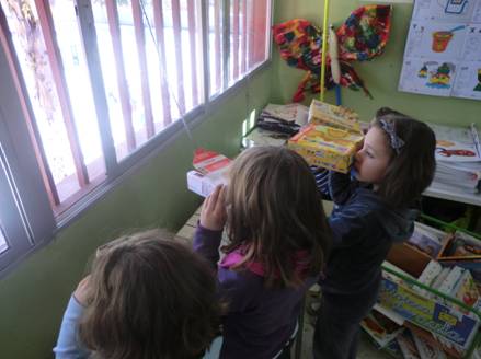 Construimos estroboscopios con cajas de galletas y CDs